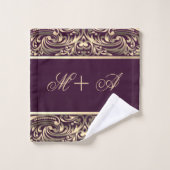 Elegant Stylish Gold Swirls Monogram Burgundy Bad Handdoek (Wasdoekje)