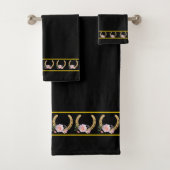 Elegant, Stylish Golden Horseshoes on Black  Bad Handdoek (Insitu)