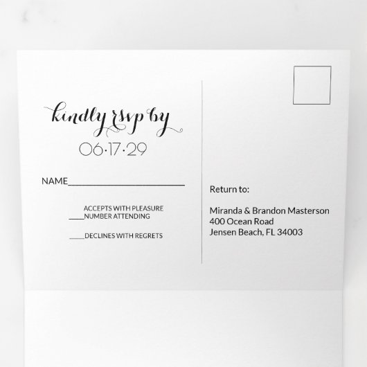 Elegant Sunset Beach String Lights Summer Wedding Drieluik Uitnodiging (Binnenzijde eerst)