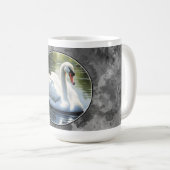 Elegant Swan is Swimming in Water Koffiemok (Voorkant rechts)