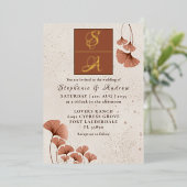 Elegant Terracotta & Real Gold Monogram Weddending Folie Uitnodiging (Staand Voorkant)