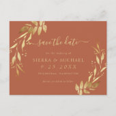 Elegant Terracotta Rust Gold Foliage Save the Date Aankondigingskaart (Voorkant)