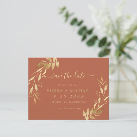 Elegant Terracotta Rust Gold Foliage Save the Date Kaart (Staand voorkant)