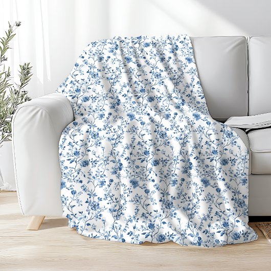 Elegant Toile Floral Pattern Blue and White Fleece Deken