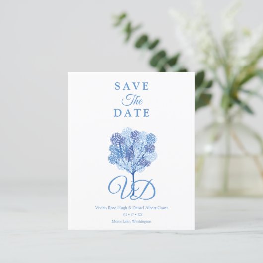 Elegant Tree Blue Shades Photo Engaged Couple (Staand voorkant)