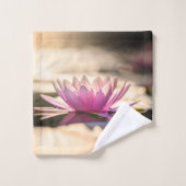 Elegant Trendy Girly, Lotus, Lake Bad Handdoek (Wasdoekje)