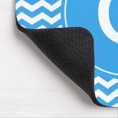 elegant, trendy, helder hemelblauw chevron monogra muismat (Hoek)