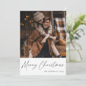 Elegant trendy script paar foto Vrolijk kerstfeest Feestdagenkaart (Staand voorkant)