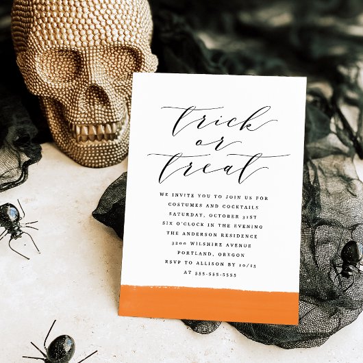 Elegant Trick or treat Script Halloween Party Kaart