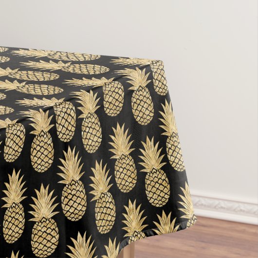 Elegant Tropical Black en Gold Pineapple Pattern Tafelkleed (Voorbeeld)