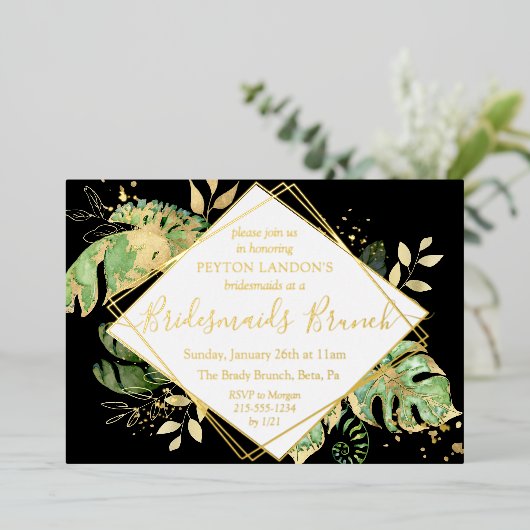 Elegant Tropical Black & Gold Bridesmaids Brunch Folie Uitnodiging (Staand Voorkant)