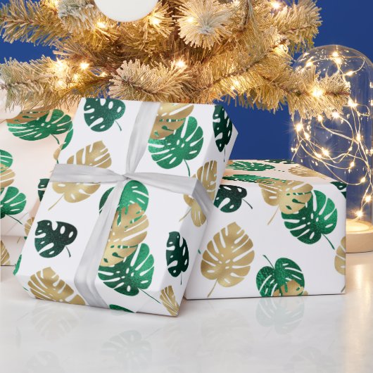 Elegant Tropical Gold en Green Monstera Leaves Cadeaupapier (Feestdagen)