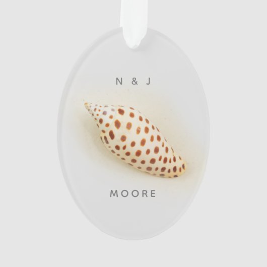 Elegant Tropical Junonia Beach Shell Initiaal Name Ornament (achterkant)