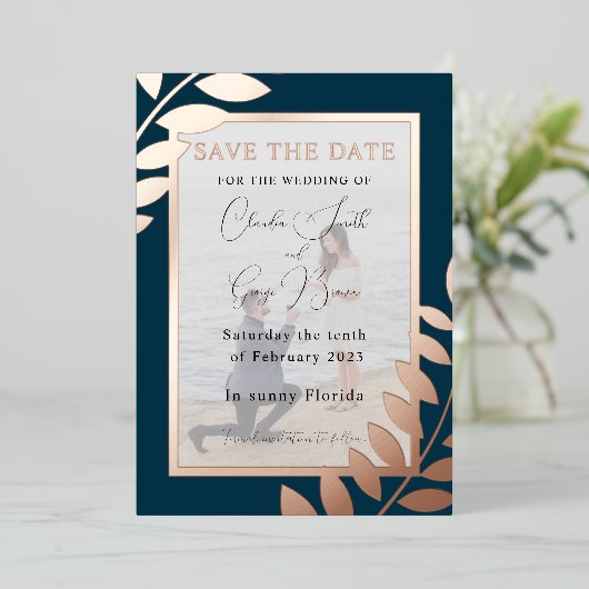 Elegant Tropical laat foto de echte datum opslaan Folie Uitnodiging (Staand Voorkant)