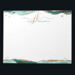 Elegant Turquoise Agate Script Monogram Initialen Notitieblok<br><div class="desc">Gepersonaliseerd, elegant notitieblok met kalligrafiescript of monogram en naam in turquoise en goud met turquoise agate en faux gold glitter border accents. WIJZIGINGEN: De stijl, de kleur, de grootte en de plaatsing van de tekstdoopvont kunnen worden veranderd door op EDIT voor een douane te klikken kijkt. BIJSTAND: Voor hulp bij...</div>