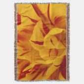 Elegant Two-Tone Red Gold Monsella Tulip Deken (Voorkant Verticaal)