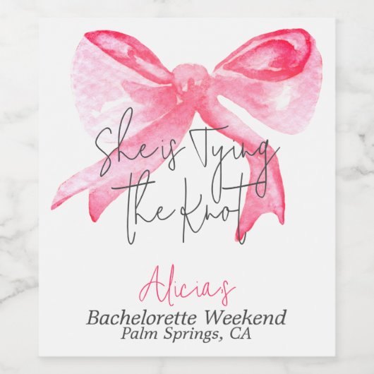 Elegant Tying the Knot Pink Bow Bachelorette Party Wijn Etiket (Enkel label)