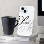 Elegant typografie monogram iPhone 15 case