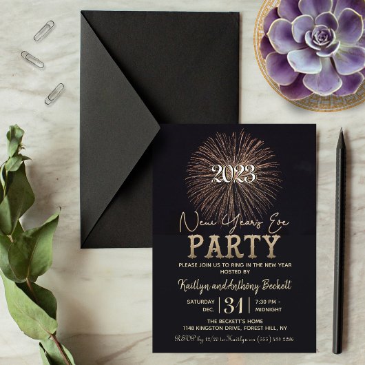 Elegant Typografie Nieuwjaar Eve Party Kaart