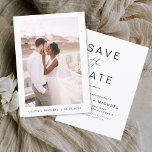 Elegant Typografie Save the Date Photo Minimalist<br><div class="desc">Het huwelijk bewaart de Kaarten van de Datum die een foto op de voorzijde hebben. Sparen de kaarten van de Datum bevatten een moderne hand geschreven kromme manuscripttypografie die elegant,  eenvoudig en modern zijn om na u minimalistische eenvoudige trouwdag te gebruiken viering.</div>