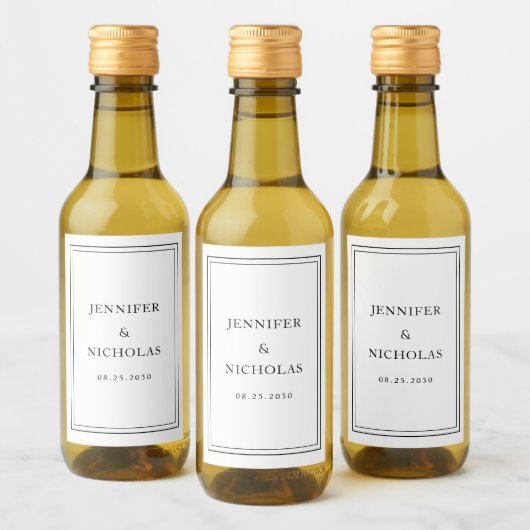 Elegant Typography Black And White Wedding Wijn Etiket (Flessen)