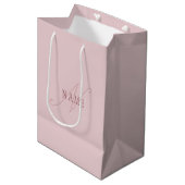 Elegant Uitziend Monogram | Roze Goud Medium Cadeauzakje (Voorkant Gekanteld)