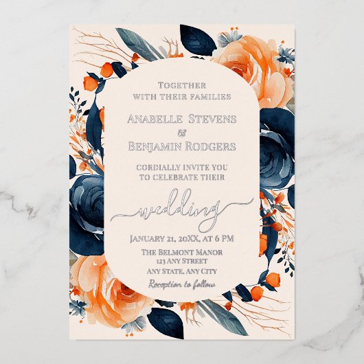 Elegant verbrand Sinaasappel en marineblauw bloeme Folie Uitnodiging (Voorkant)