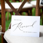 Elegant Vintage Wedding Gereserveerd Sign Kaart Notitiekaartje<br><div class="desc">Het Gereserveerde Teken van de bruiloft: Dit 5x7 bruiloft gereserveerde teken kenmerkt het woord "gereserveerd"in het  kalligrafiekmanuscript. Gebruik dit samen met je trouwspreidingskaart om gasten te vertellen waar ze moeten zitten.</div>