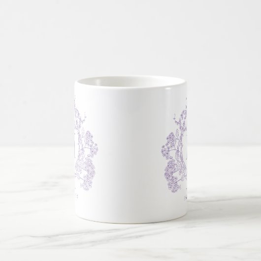 Elegant  Violet Floral Crest Monogram Koffiemok (Center)