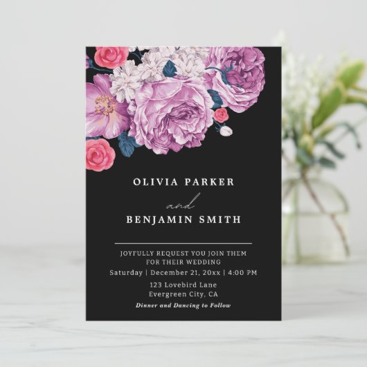 Elegant Violet Roos Paarse Bloemen Zwart Bruiloft Kaart (Staand voorkant)