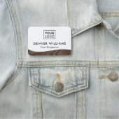 Elegant voegt logo-bruine woodkorrel witte rand naamplaatje (In situ)