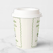 Elegant vond ze haar perfecte matcha Vrijgezellenf Papieren Bekers (Rechts)