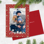 Elegant Vrolijk Kerstfeest Eén Foto Snowflake Feestdagenkaart<br><div class="desc">Vier het seizoen in stijl met onze Elegant Merry kerstkaart! Met een familiefoto-optie en rode en groene accenten combineert dit ontwerp eenvoudige typografie met een rood sneeuwvlok winterpatroon voor een klassieke traditionele look. Perfect voor liefhebbers van minimalistische maar opvallende design, deze Creative Minimal-kaart toont één 1-afbeelding voor een persoonlijk tintje....</div>
