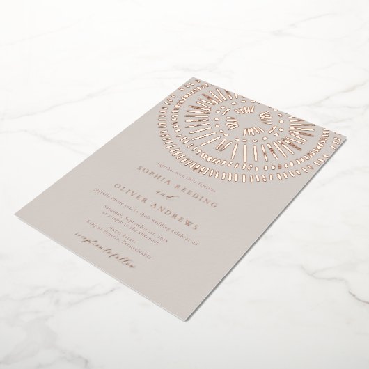 Elegant Waterverf Art Deco Tropical Wedding Folie Uitnodiging (Gedraaid)