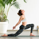 Elegant waterverf bijkantoren leggings<br><div class="desc">Dit patroon heeft elegante groene takken en gele bessen op een donkere achtergrond.</div>