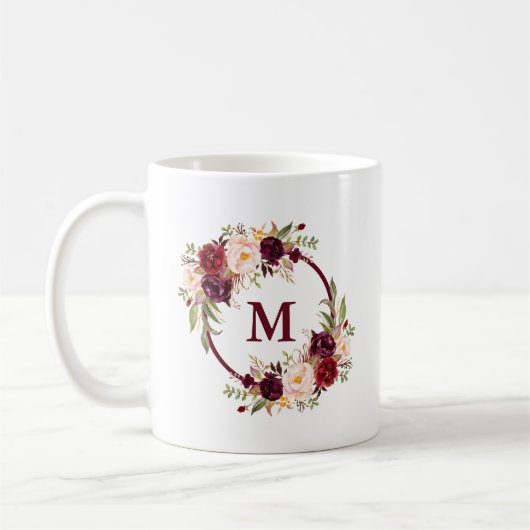 Elegant Waterverf Burgundy Floral Monogram Koffiemok (Links)