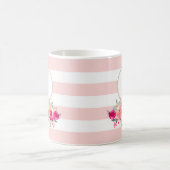Elegant Waterverf Floral Monogram op roze strepen Koffiemok (Center)