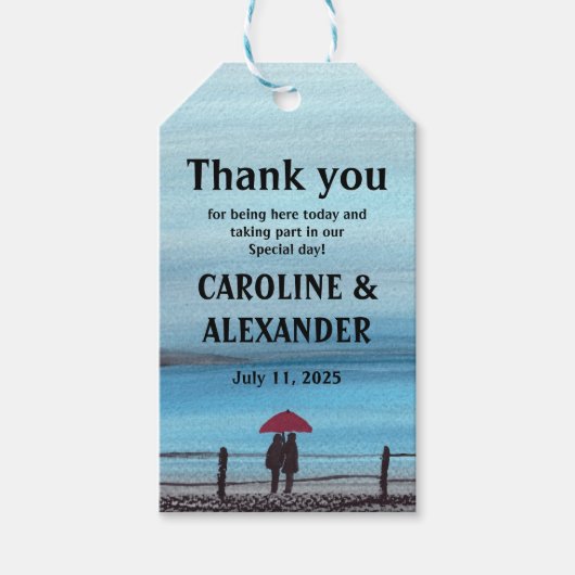 Elegant Waterverf Red Umbrella Couple Wedding Cadeaulabel (Voorkant)