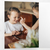 Elegant Waterverf Winter Berries & Greenery Foto Drieluik Wenskaart (Binnenzijde eerst)