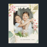 Elegant Waterverf Winter Berries & Greenery Foto Feestdagenkaart<br><div class="desc">Verzend een feestelijke en elegant ondergeciteerde feestflora met sprays van pastelachtige winterbessen en grijs met goudsparken op warme ecru-achtergrond met een unieke waterverf-spoelfotosjabloon en bewerkbare tekstvelden. Achterzijde bevat complementaire florale spray,  overeenkomende achtergrond en extra bewerkbare tekstvelden.</div>