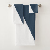 Elegant wazige roze en marinesblauwe geometrische bad handdoek (Insitu)