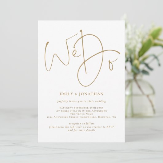 Elegant We doen Gold Script QR Code Weddenschap Kaart (Staand voorkant)