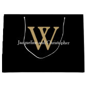 Elegant Wedding Monogram Names Chic Black Gold Groot Cadeauzakje (Voorkant)