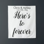 Elegant Wedding Photo Prop Foto Booth Backdrop Wandkleed<br><div class="desc">aangepaste trouwachtergrond voor ontvangst,  calligrafie achteruit voor ceremonie,  elegante trouwfoto-achtergrond,  gepersonaliseerde namen achtergrond-kerkdecor,  rustic bruiloft-foto's rustic script,  valtrouwachtergrond voor boog,  hier tot eeuwig tapestries banner,  nieuw-echtpaar verlovingsfeest,  zwarte en witte hoofdtafel,  foto-prop lente zomer zomer zomer</div>