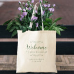 Elegant Welcome Wedding Guest Favors Sage Green Tote Bag<br><div class="desc">Elegante, klassieke trouwgast gunt een tas met een stijlvol design op een transparante achtergrond in een roestrijke, groene sage die het natuurlijke achtergrondmateriaal en de kleur toont. Dit moderne, eenvoudige ontwerp biedt tijdloze, klassieke verfijning. Personaliseer de namen van het paar en de gebeurtenisdatum in elegant groen schrijven en manuscript. Dit...</div>