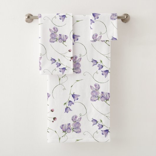 Elegant White Chic Paars Floral Bad Handdoek (Insitu)