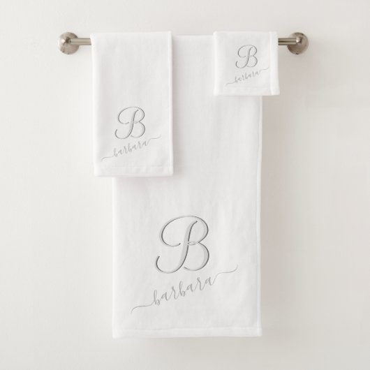 Elegant White Custom Monogram Name Bad Handdoek (Insitu)