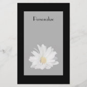 Elegant White Daisy Flower met naam Briefpapier (Voorkant)