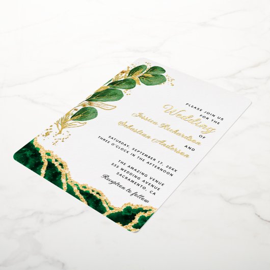 Elegant White Emerald Green & Gold Wedding Folie Uitnodiging (Gedraaid)