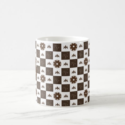 Elegant White en Brown Checkered Pattern Koffiemok (Center)
